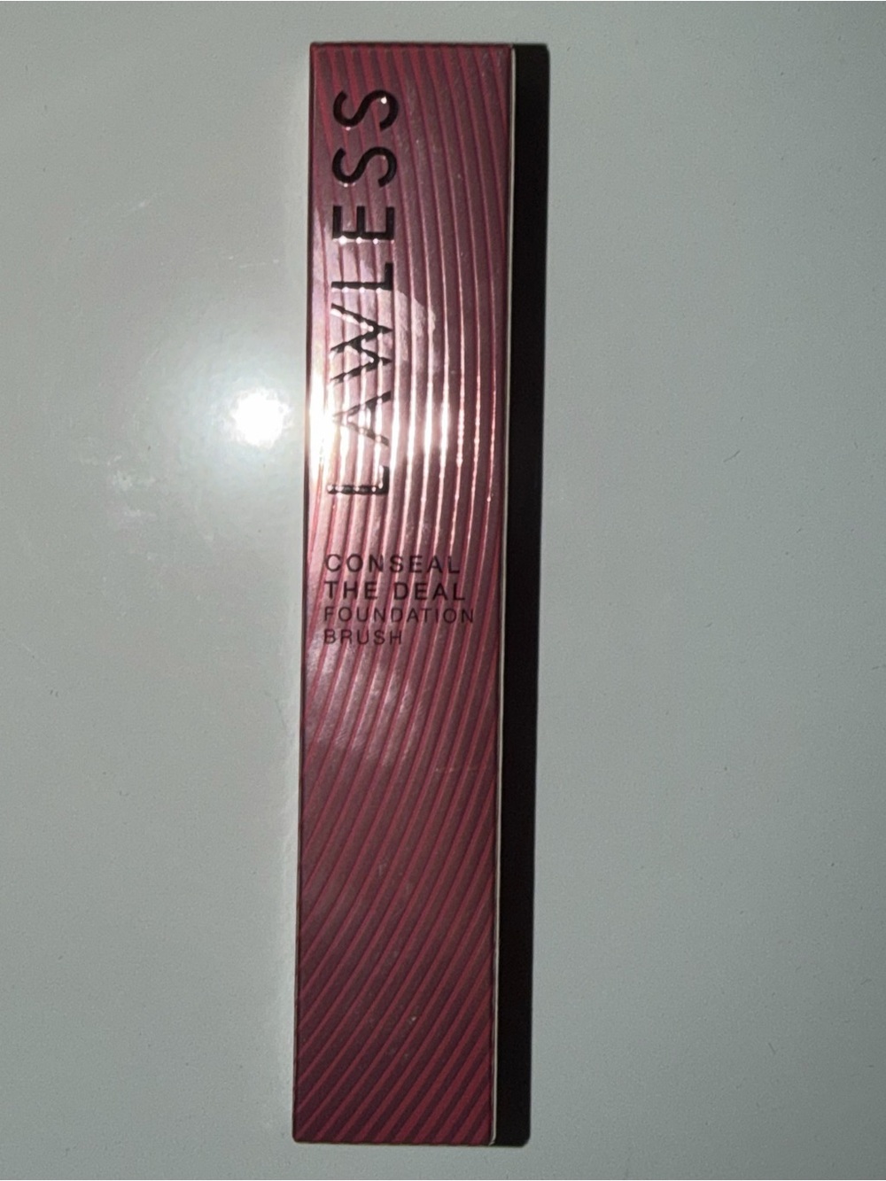 Lawless Conseal The Deal Foundation Brush
